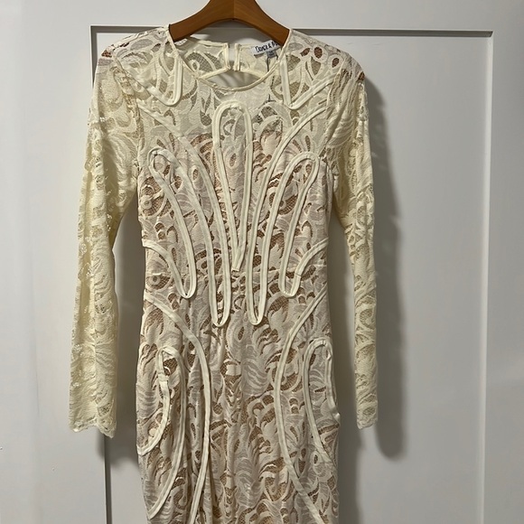 Long sleeve ivory lace gown - Picture 1 of 8